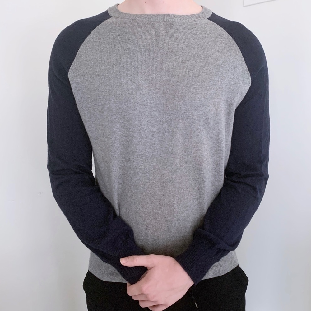 J Crew gray navy crewneck sweater raglan classic fall winter cabin preppy Y2K M